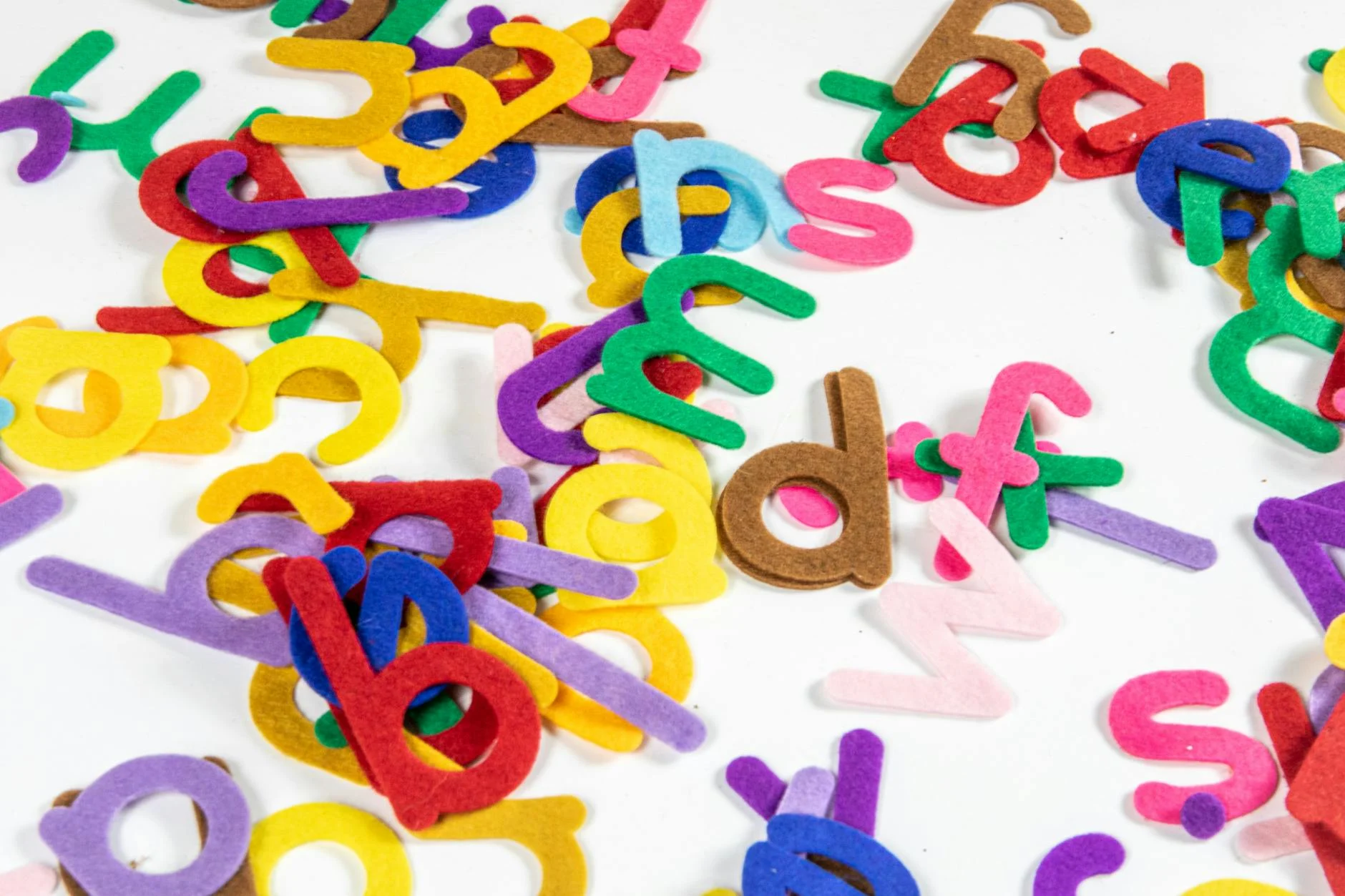 Alphabet (Алфавит) — набор букв для письма