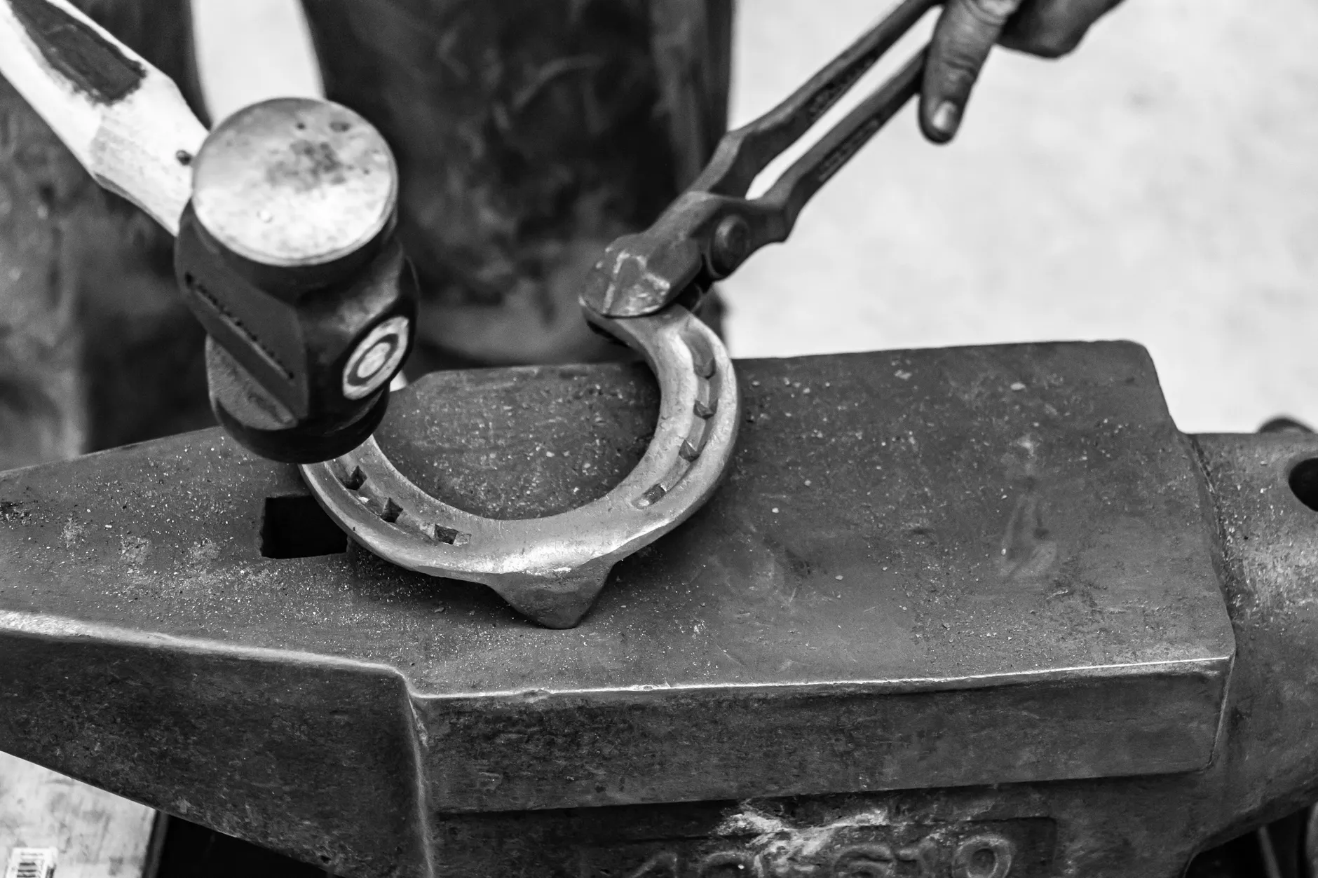 Anvil (Наковальня) — инструмент для ковки металла