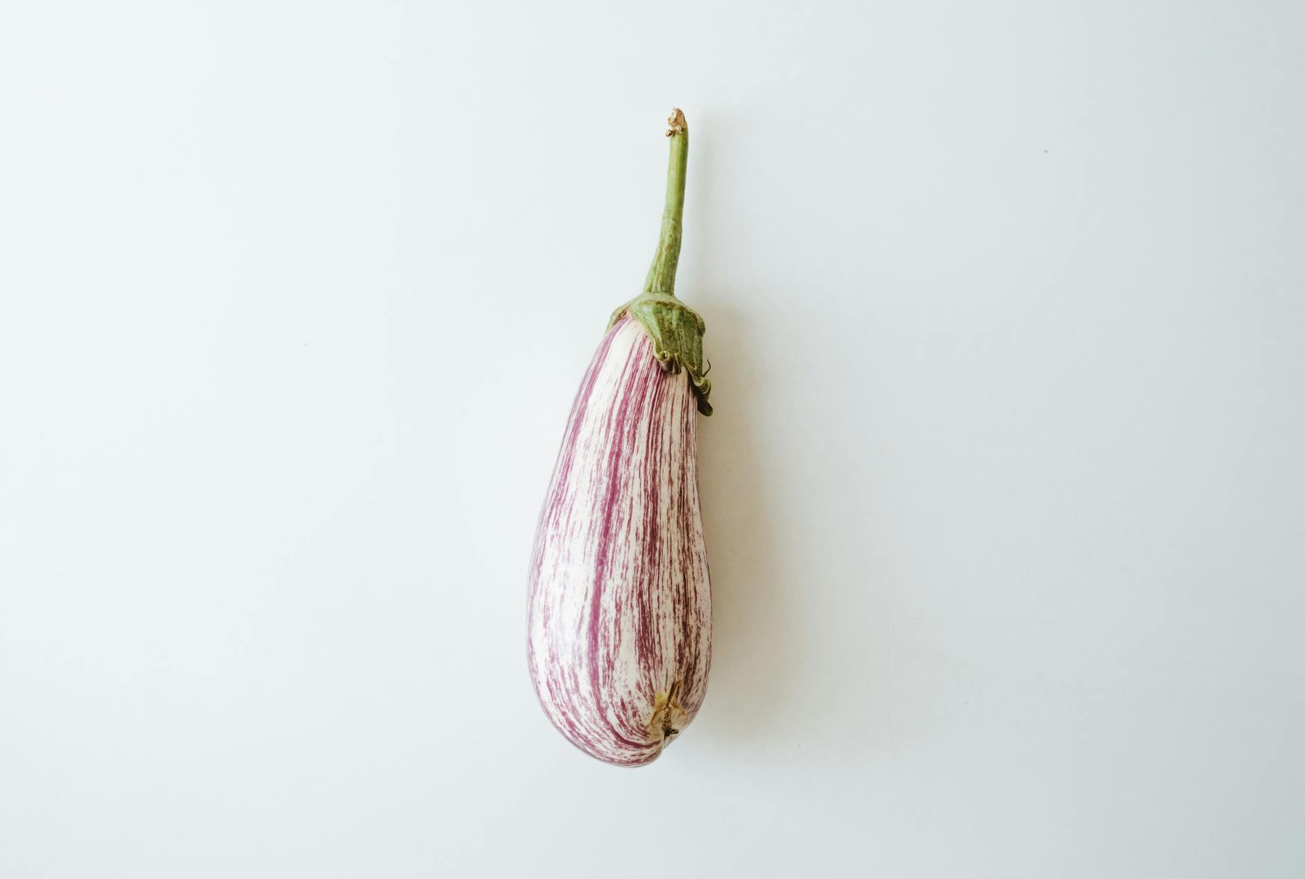 Aubergine (Баклажан) — фиолетовый овощ