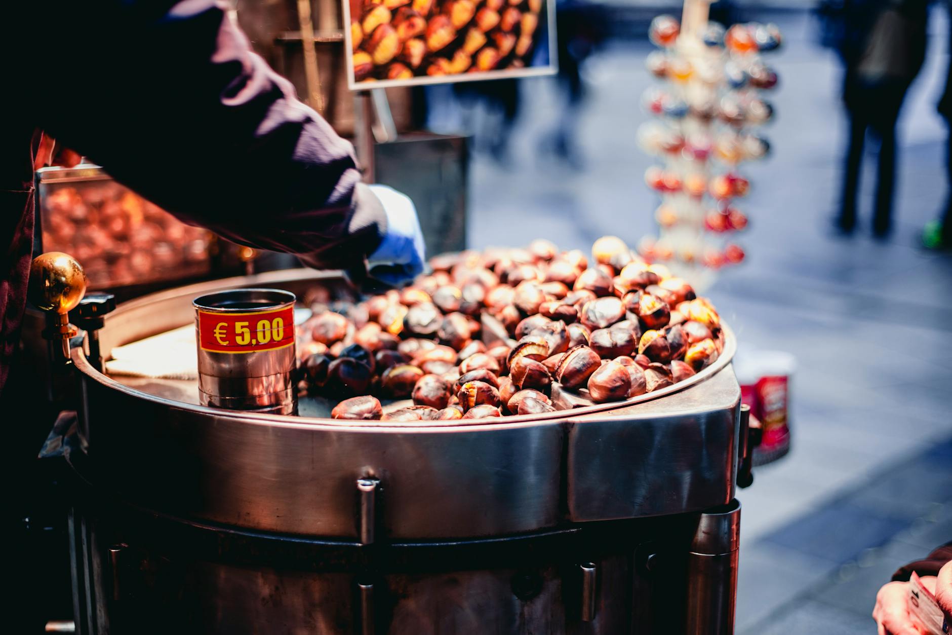 Chestnut (Каштан) — дерево, орех или цвет