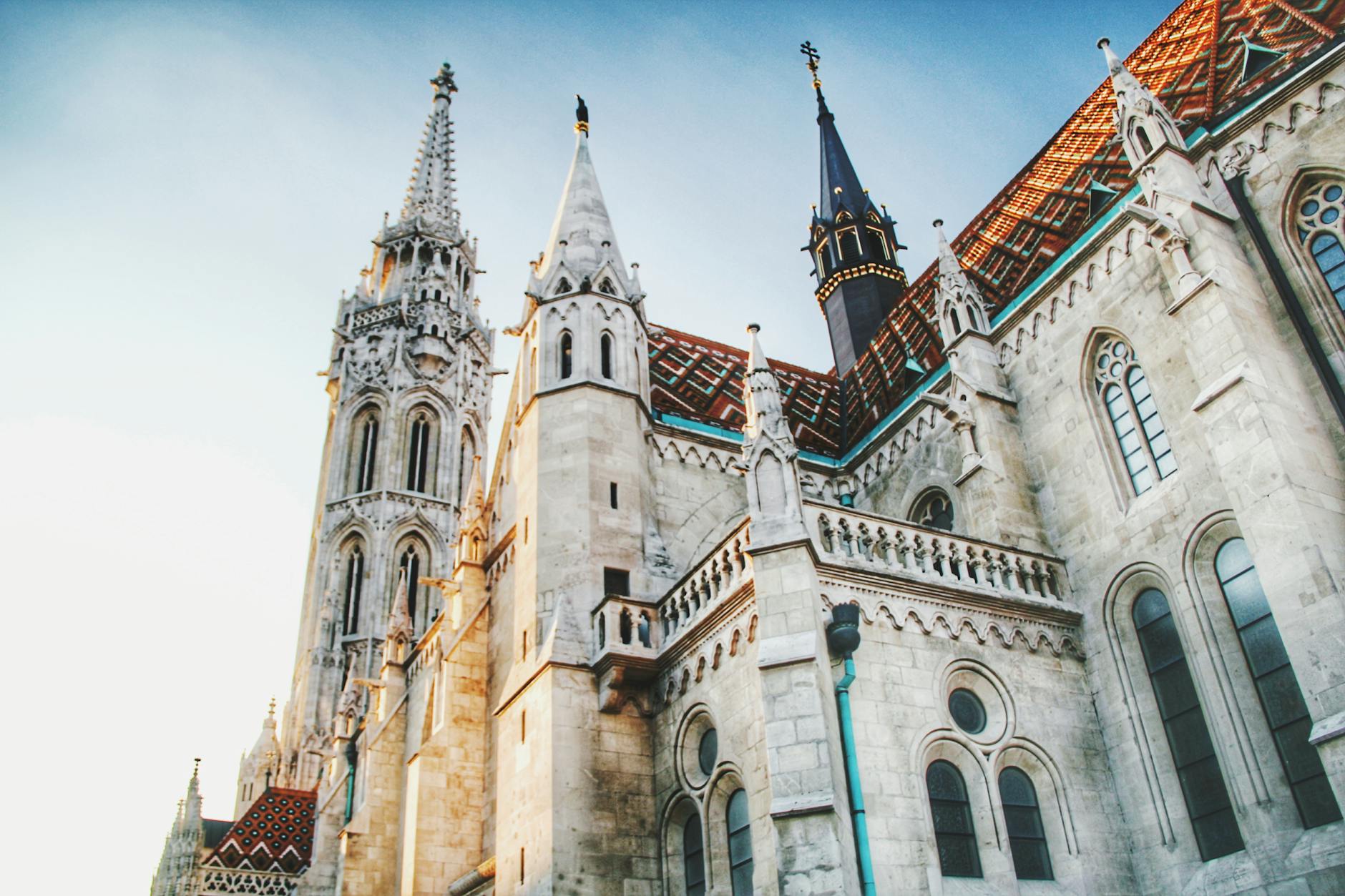 Church (Церковь) — здание для молитвы и служб