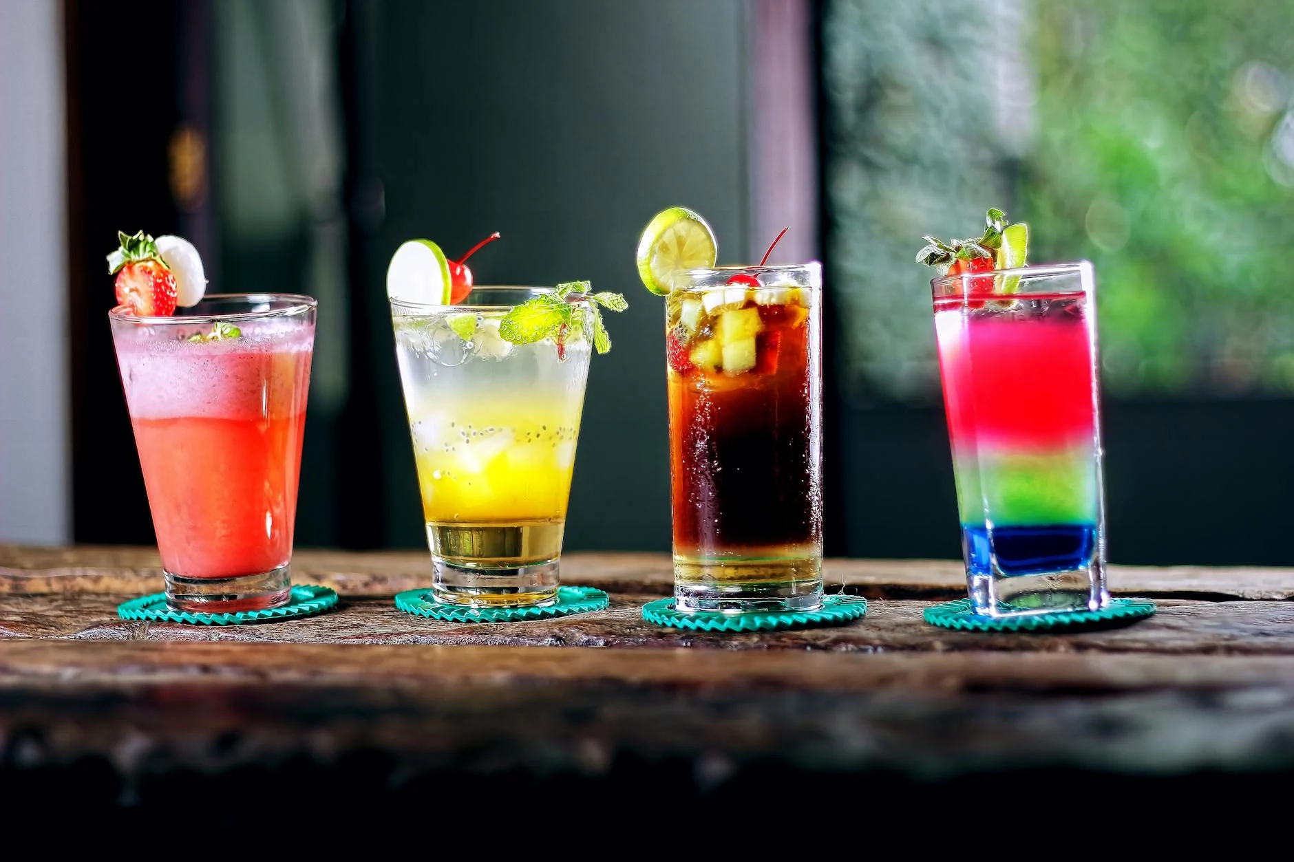Cocktail (Коктейль) — смешанный напиток или блюдо