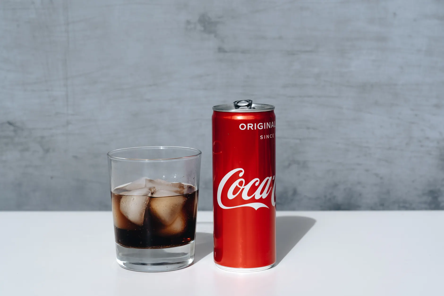 Cola (Кола) — популярный газированный напиток