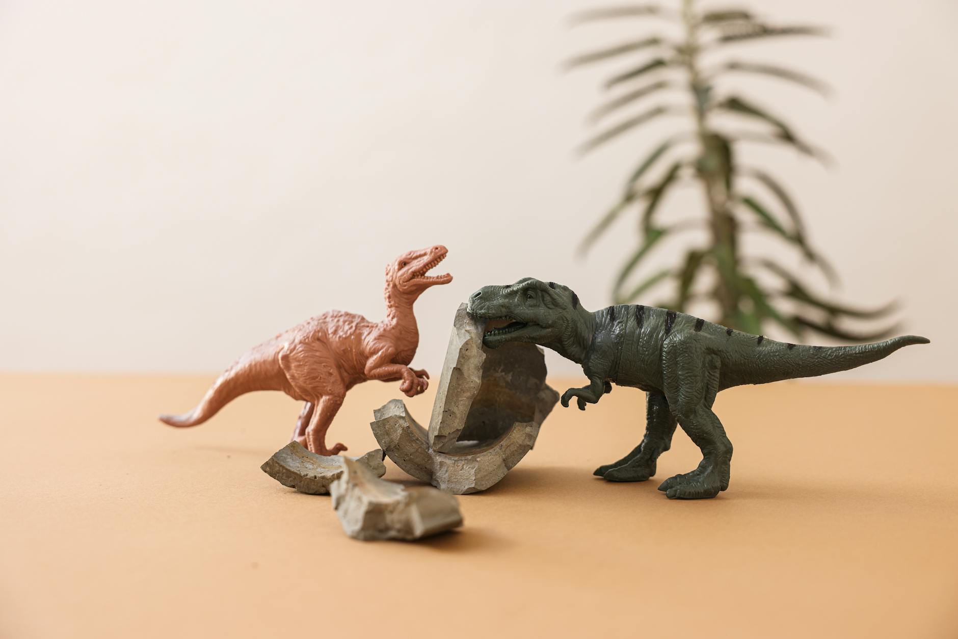 Dinosaur (Динозавр) — древнее животное
