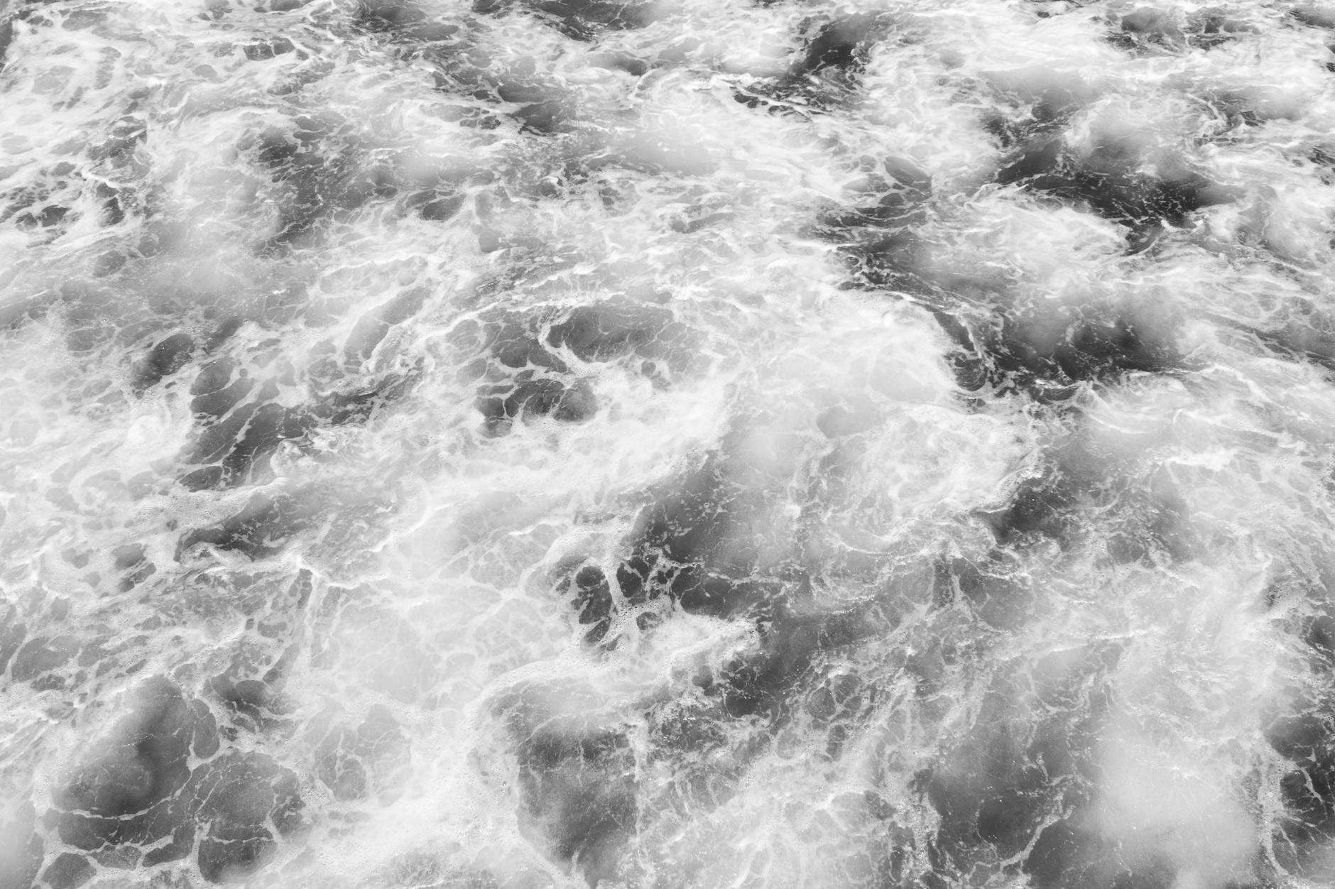 Foam (Пена) — пузырьки на поверхности жидкости