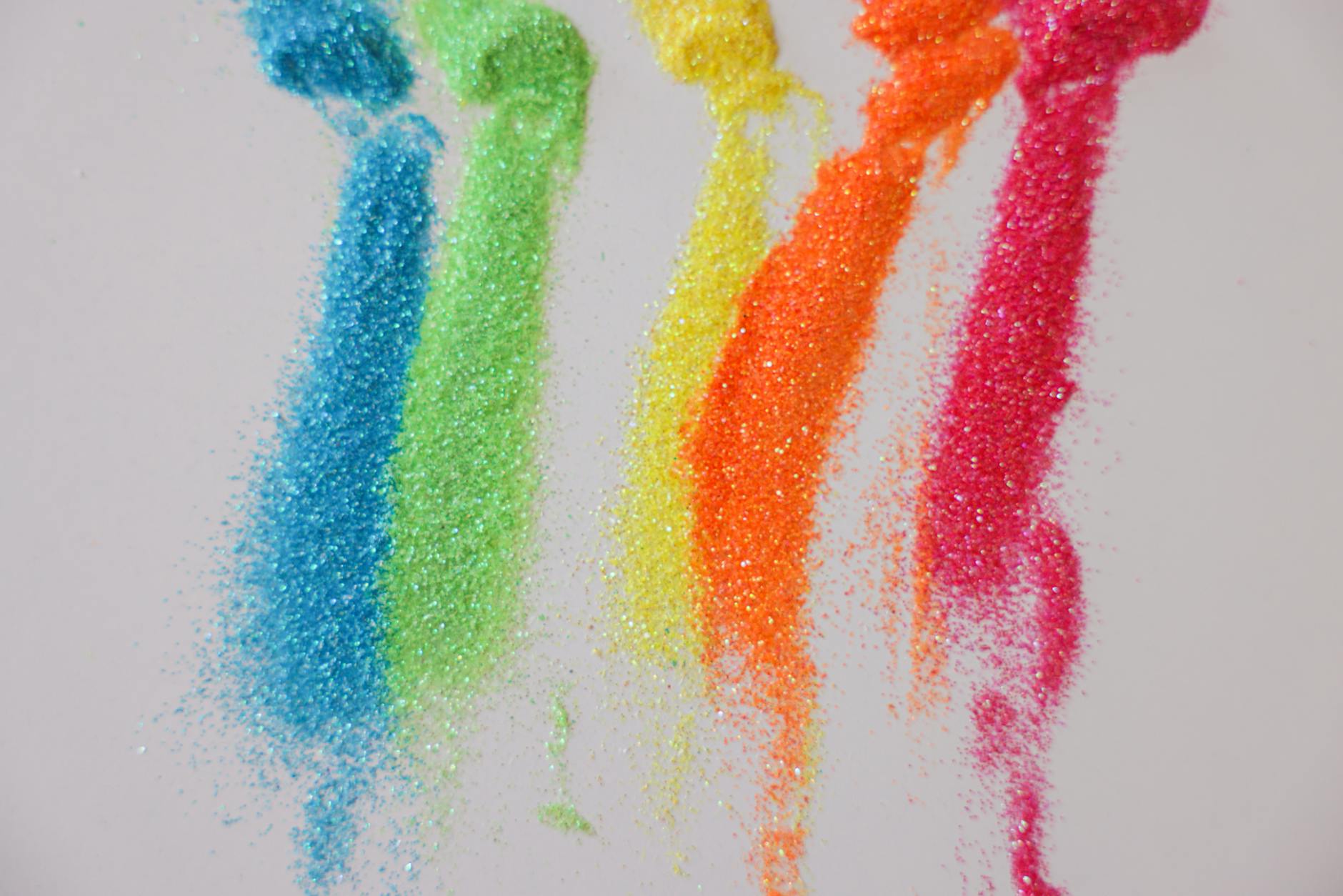 Glitter (Блестки) — блестящие частицы для украшения