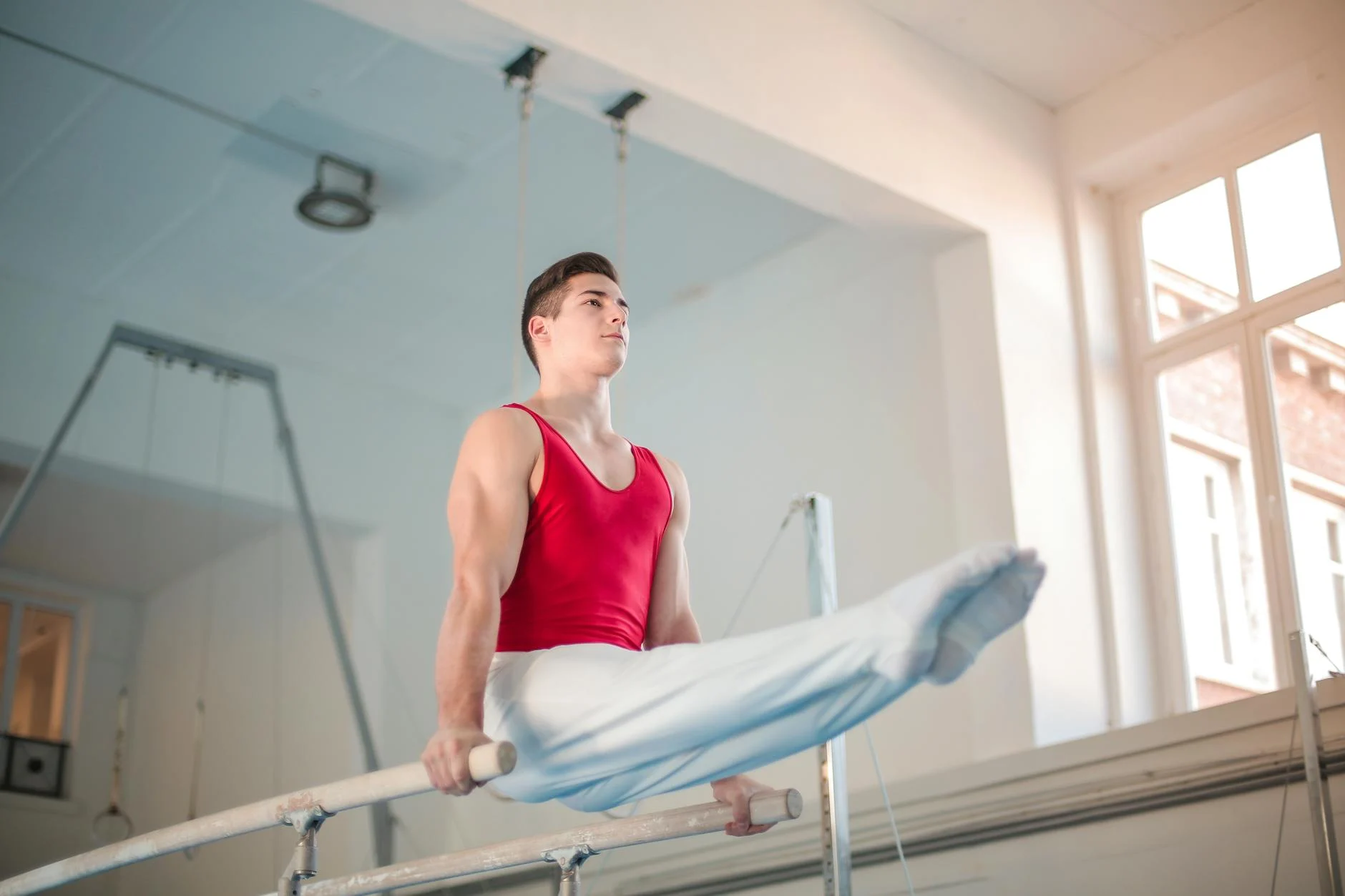 Gymnastics (Гимнастика) — спорт, требующий силы и гибкости