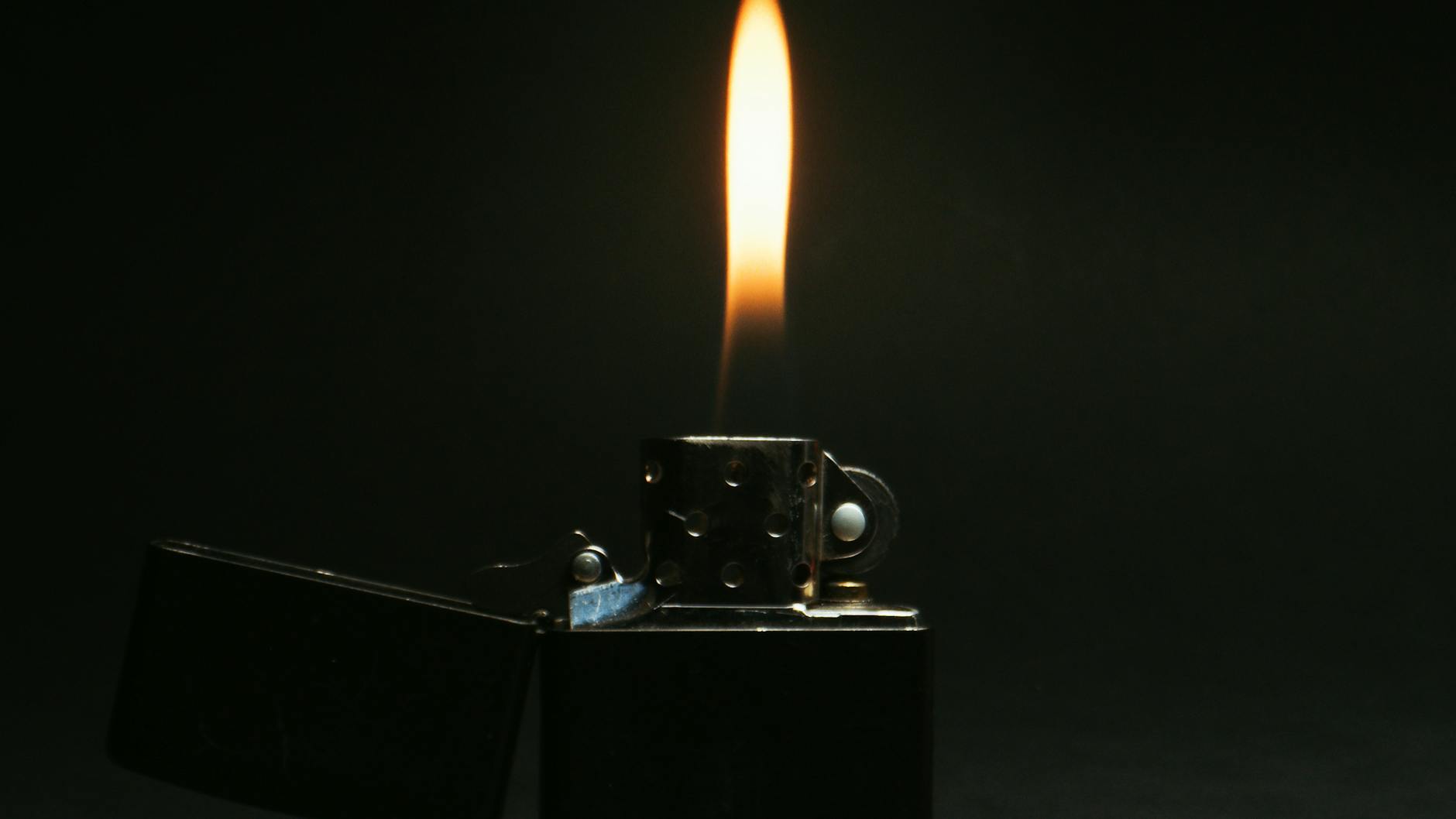 Lighter (Зажигалка) и лёгкое облако