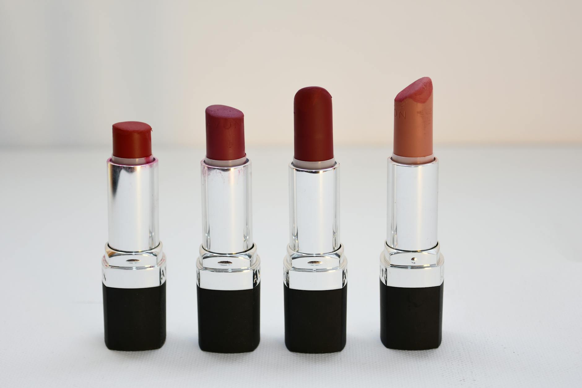 Lipstick (Помада) — косметическое средство для губ