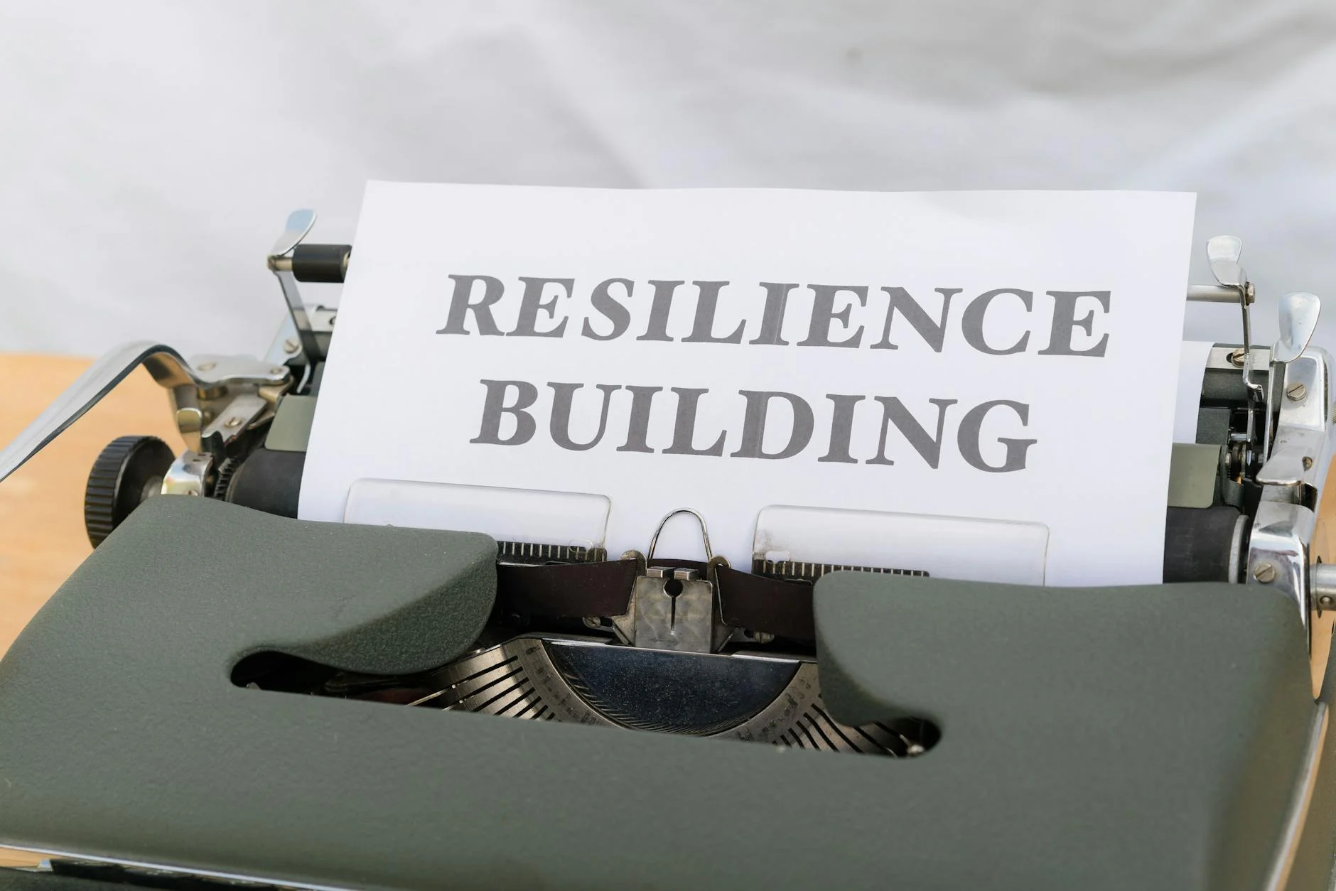 Resilience (Устойчивость) — способность восстанавливаться после трудностей