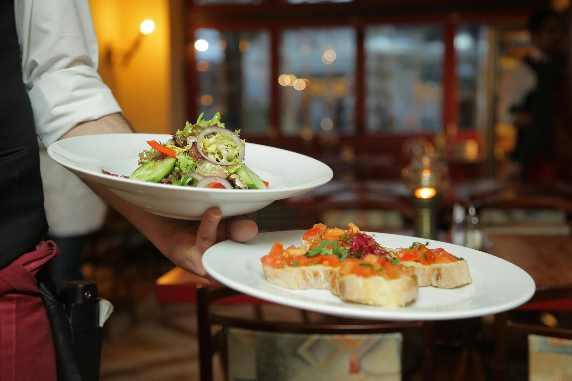 Restaurant (Ресторан) — место, где едят и пьют