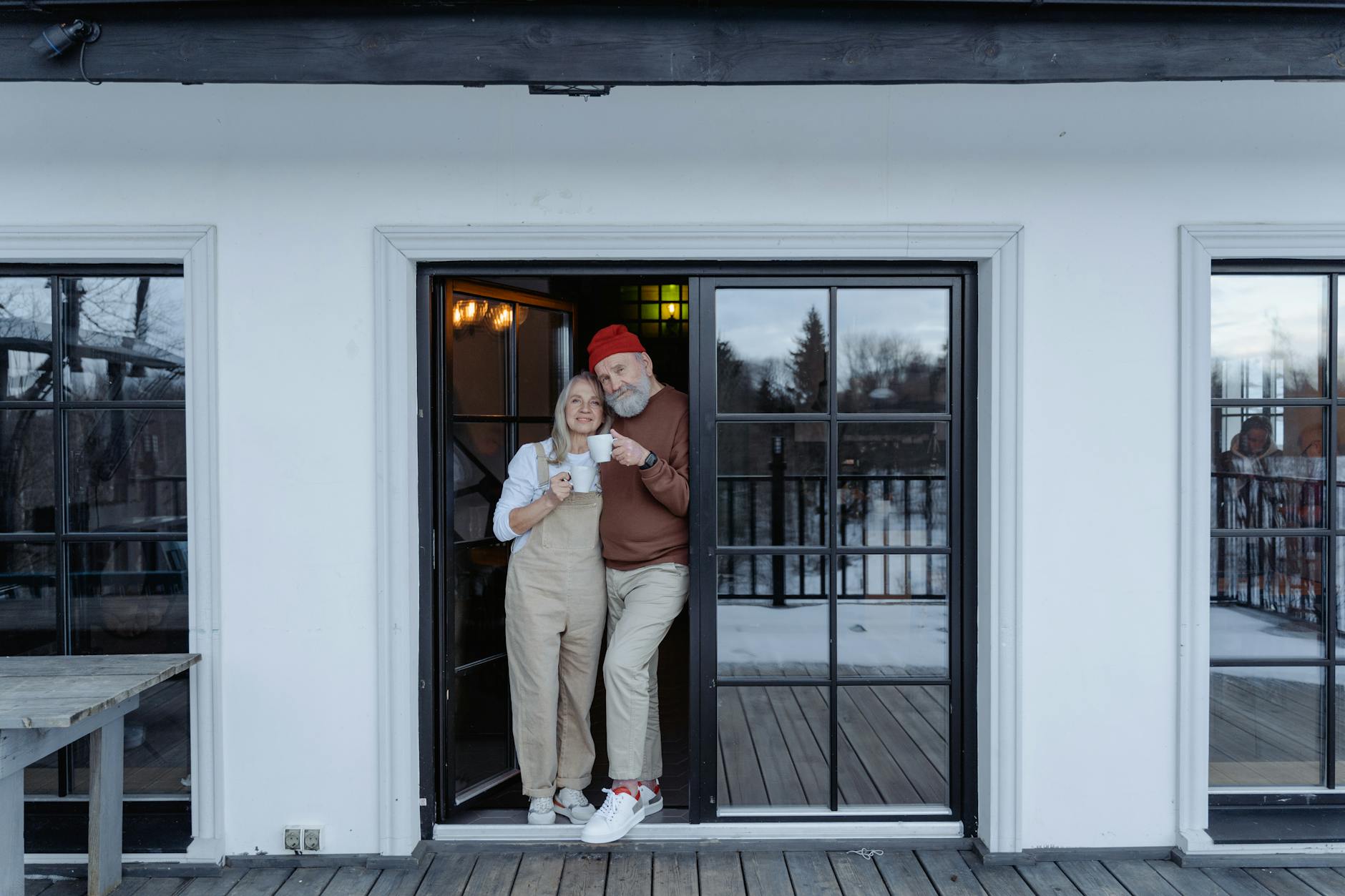 Retired (На пенсии) — человек, ушедший с работы