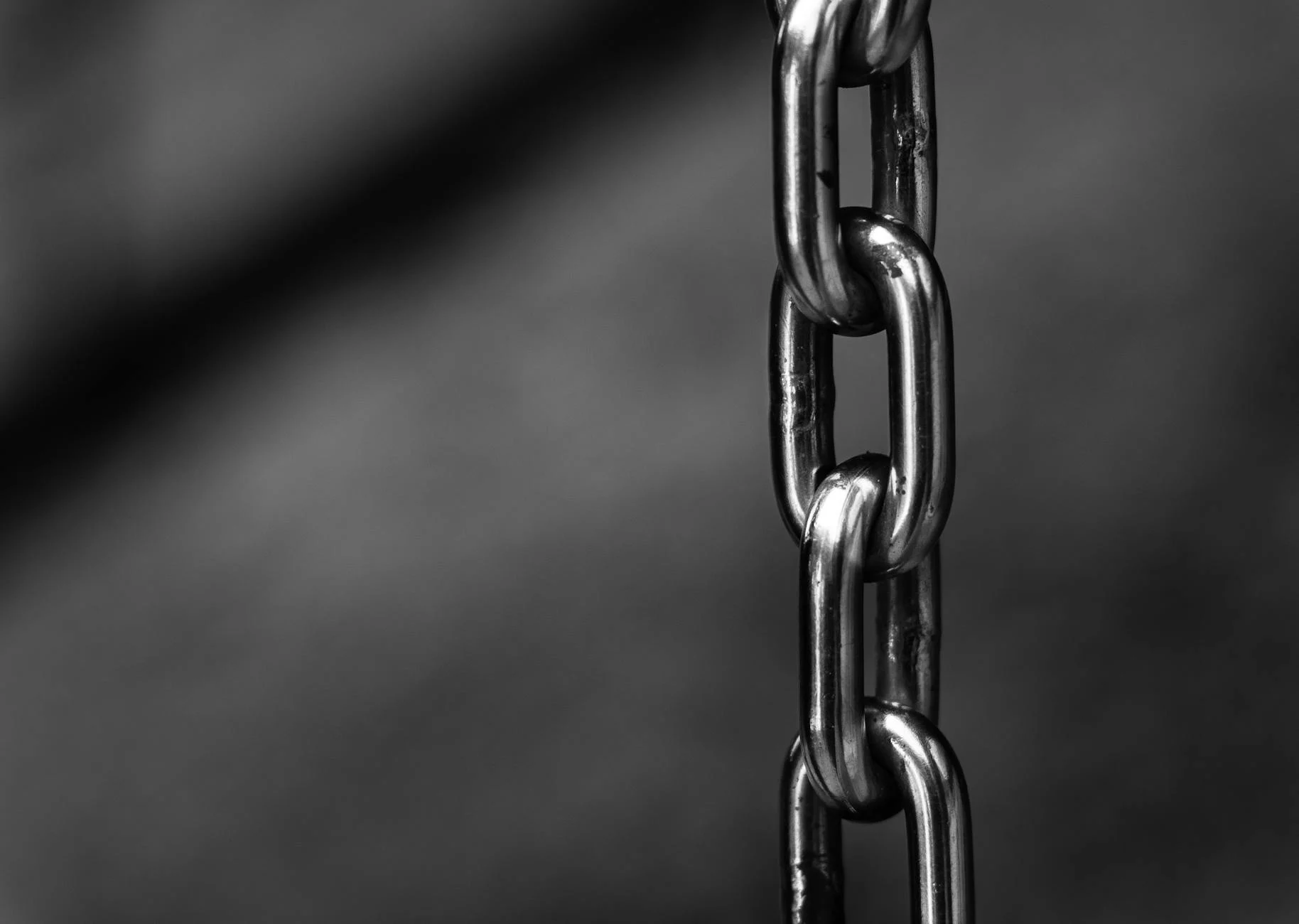 Robust (крепкий, прочный) — человек с крепким здоровьем или надежная система