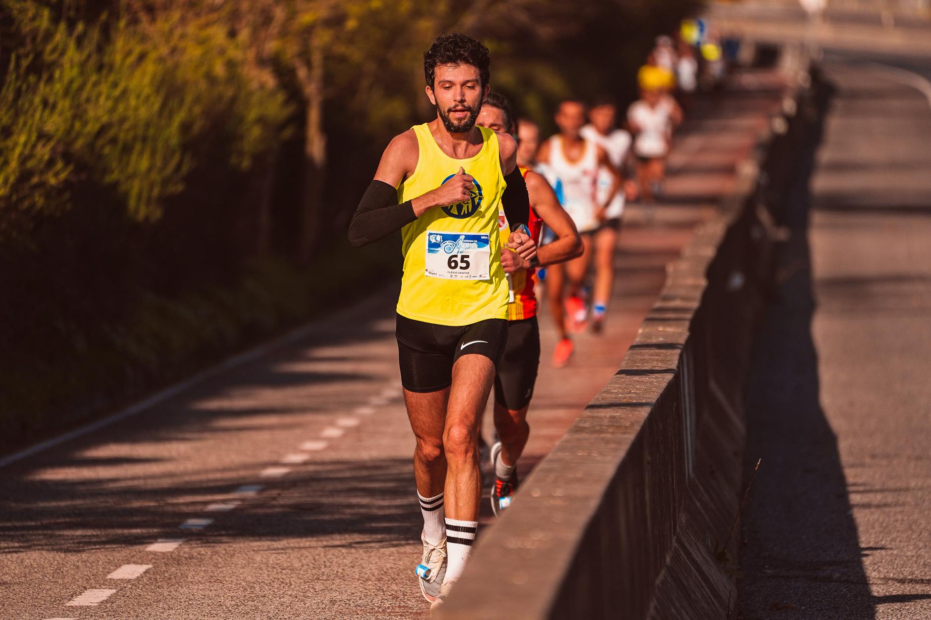 Runner (Бегун) — человек, который бегает, или дорожка