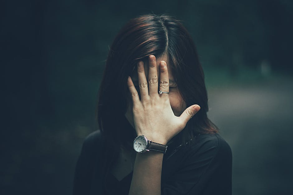Shy (Застенчивый) — человек, который чувствует себя неловко