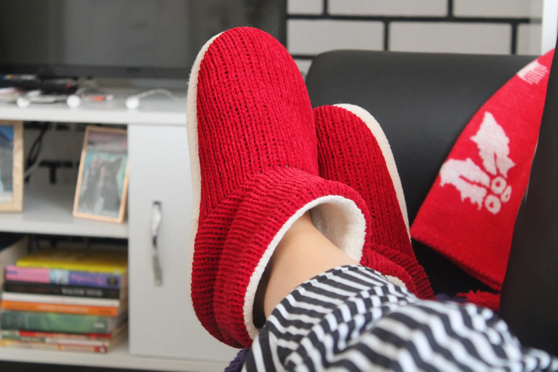 Slippers (Тапочки) — мягкая домашняя обувь для комфорта