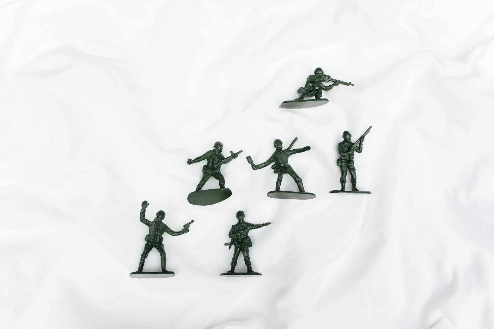 Soldier (Солдат) — человек в форме, защищающий страну