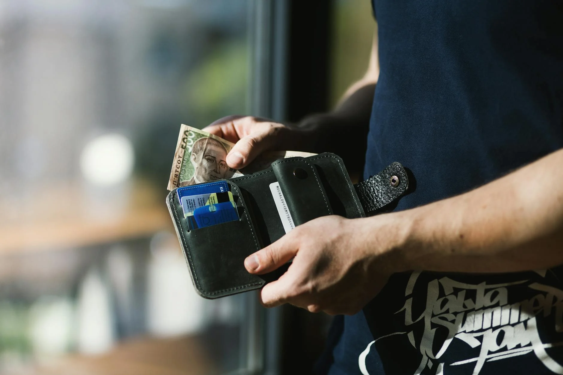 Spend (Тратить, Проводить) — использование денег и времени