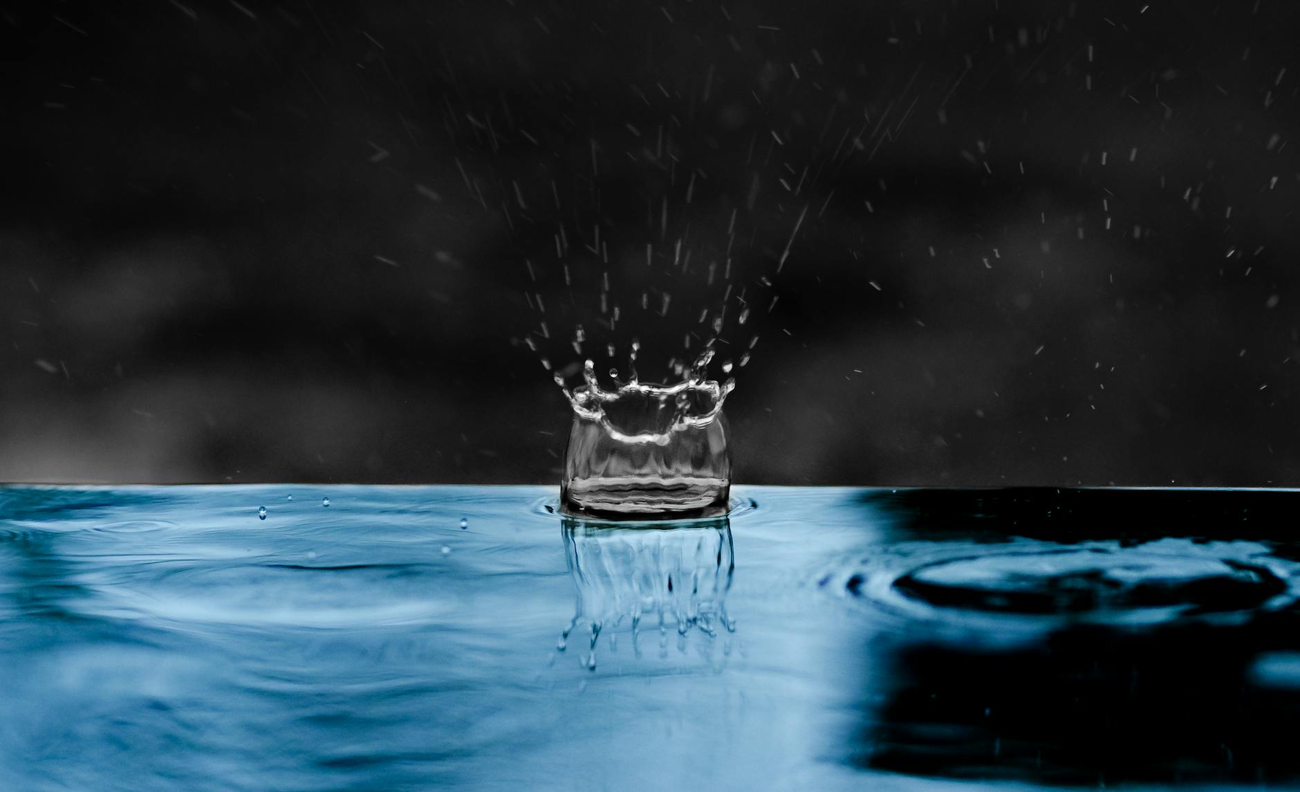 Splash (Всплеск) — брызги воды