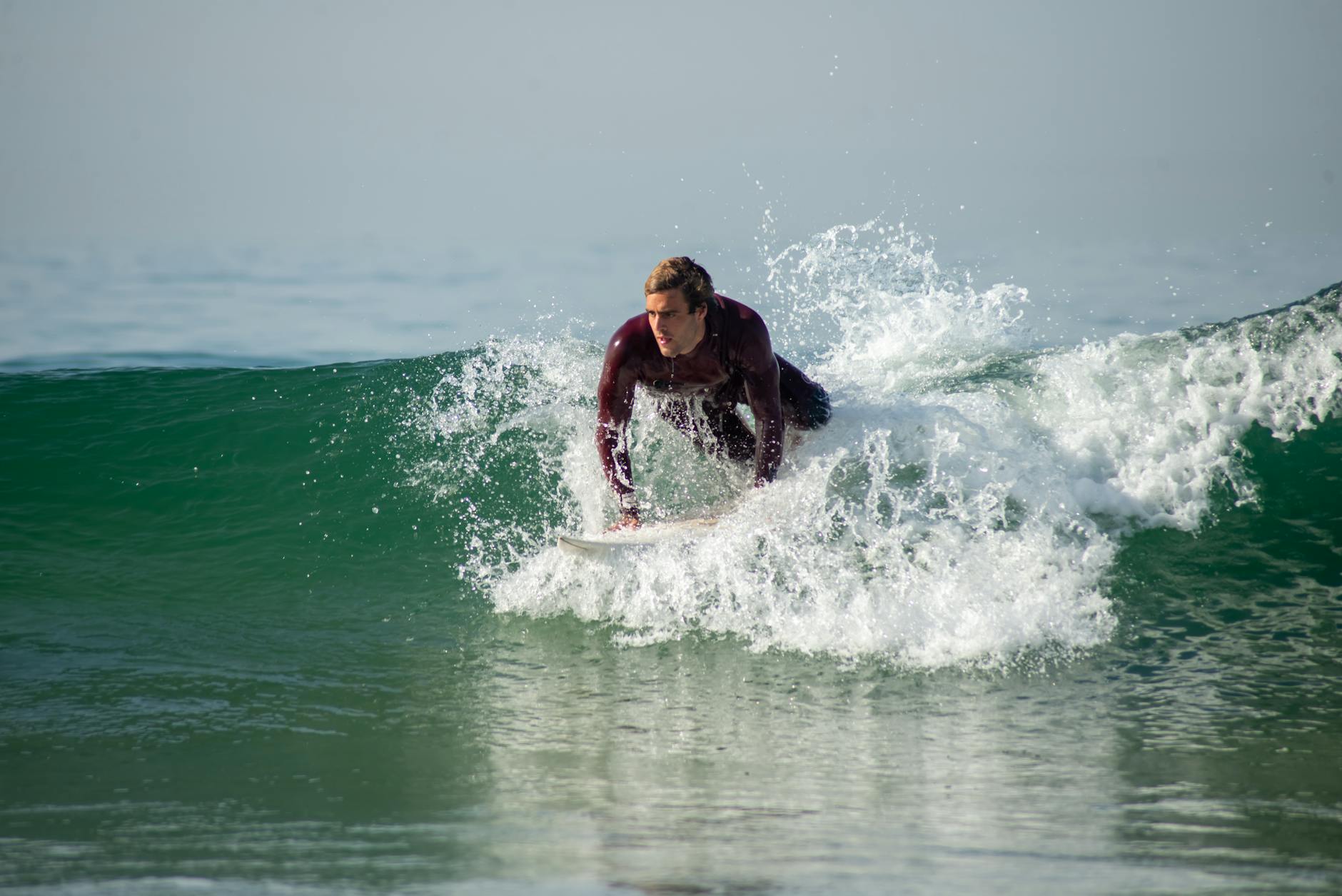 Surfing (Сёрфинг) — водный вид спорта на волнах