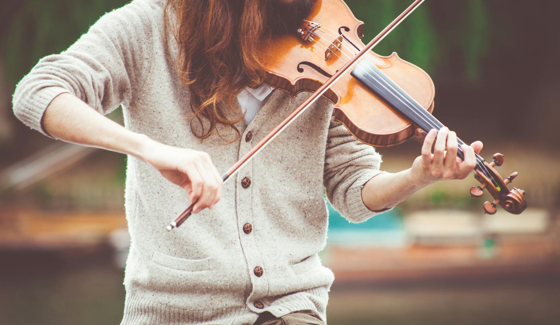 Violin (Скрипка) — музыкальный инструмент со струнами